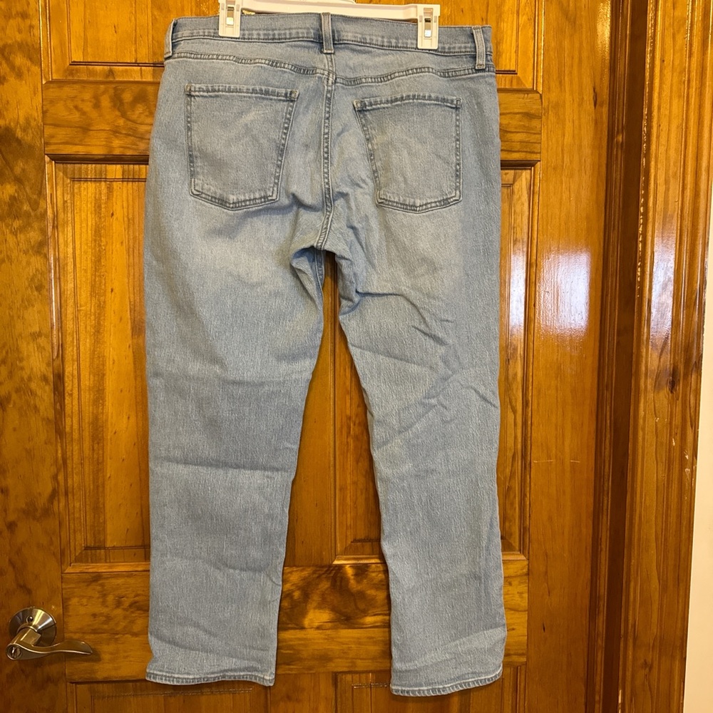 Old Navy Mid-Rise Wow Boyfriend Blue Women's Jeans - Picture 2 of 6